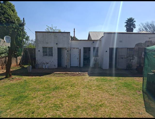 3 BEDROOM HOUSE TO LET IN BRENTHURST